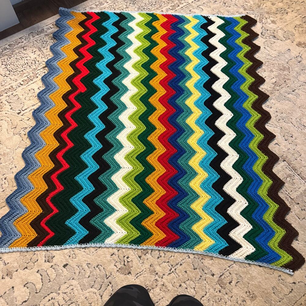 Handmade VTG Blanket Afghan Blue Green Chevron Soft Retro Colorful 41 in x 37 in